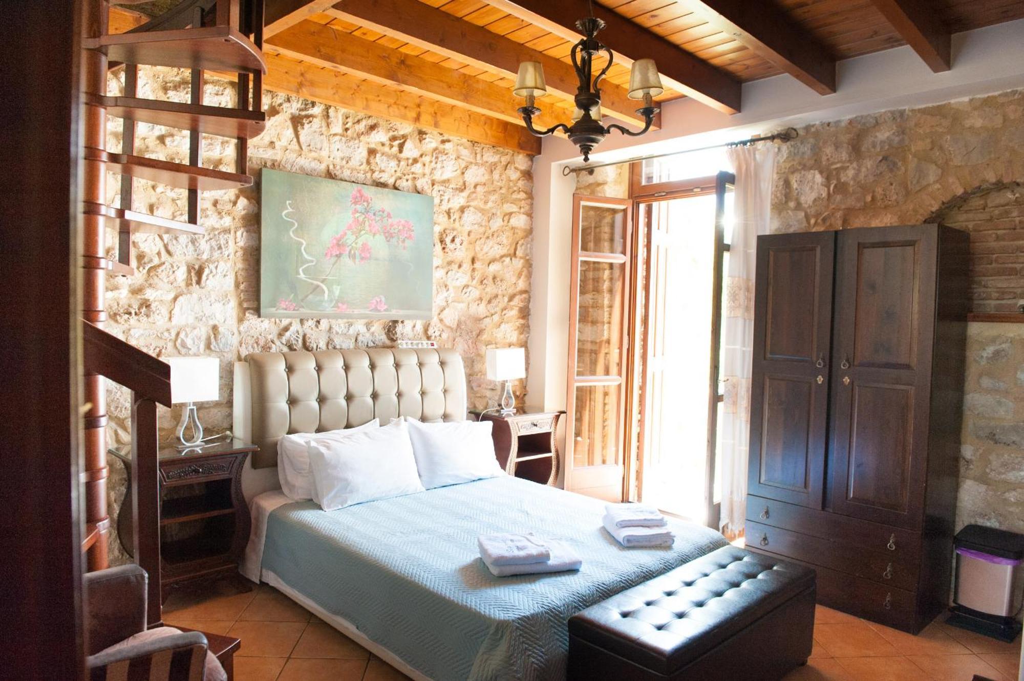 Seafront Stone Suites Vonitsa Exterior foto